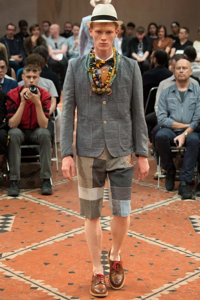 Look 42